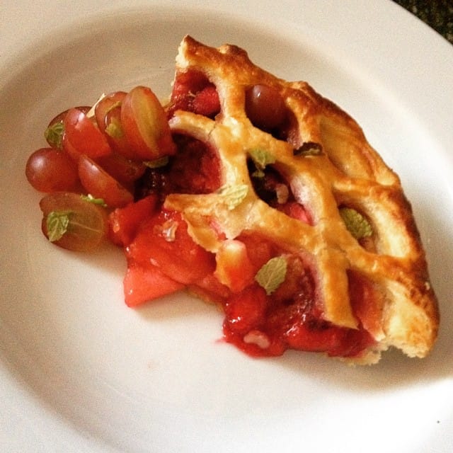 Use grapes as a sauce for a Blackberry lattice pie